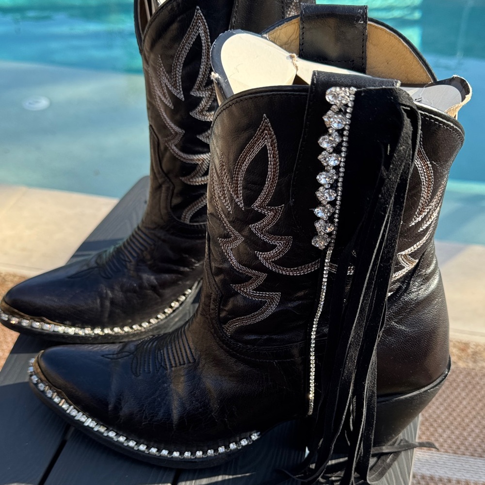 Idyllwind Custom Black Fringe w/Rhinestones, Heeled Short Boots - Picture 4 of 11